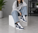 کتونی زنانهAIR JORDAN 1 MID | WHITE & NAVY