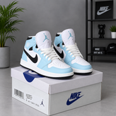 کتونی زنانهAir Jordan 1 Mid (Ice Blue)